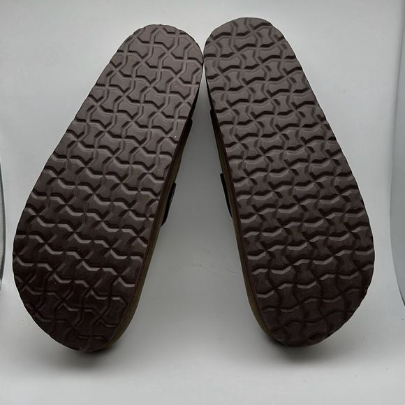 CUSHIONAIRE Women's Loom Cork Footbed Platform Clog 9 OLIVE - Picture 5 of 7